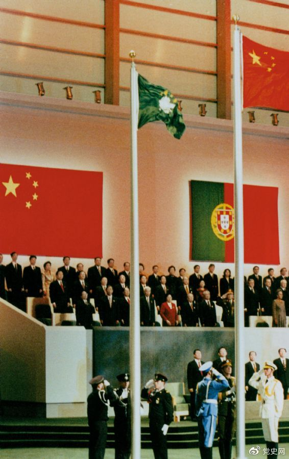 1999年12月20日，中國政府恢復(fù)行使對(duì)澳門的主權(quán)。